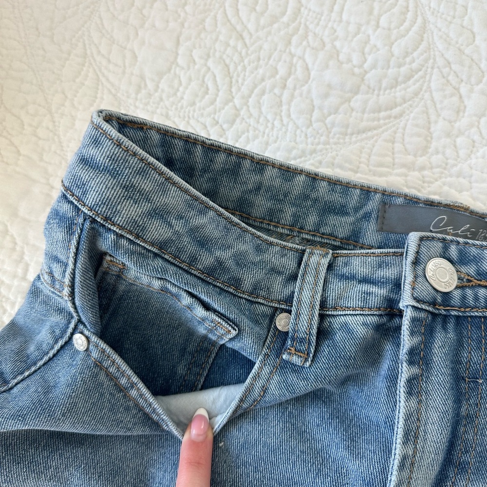 Star Patterned Blue Denim Shorts - Picture 7 of 7